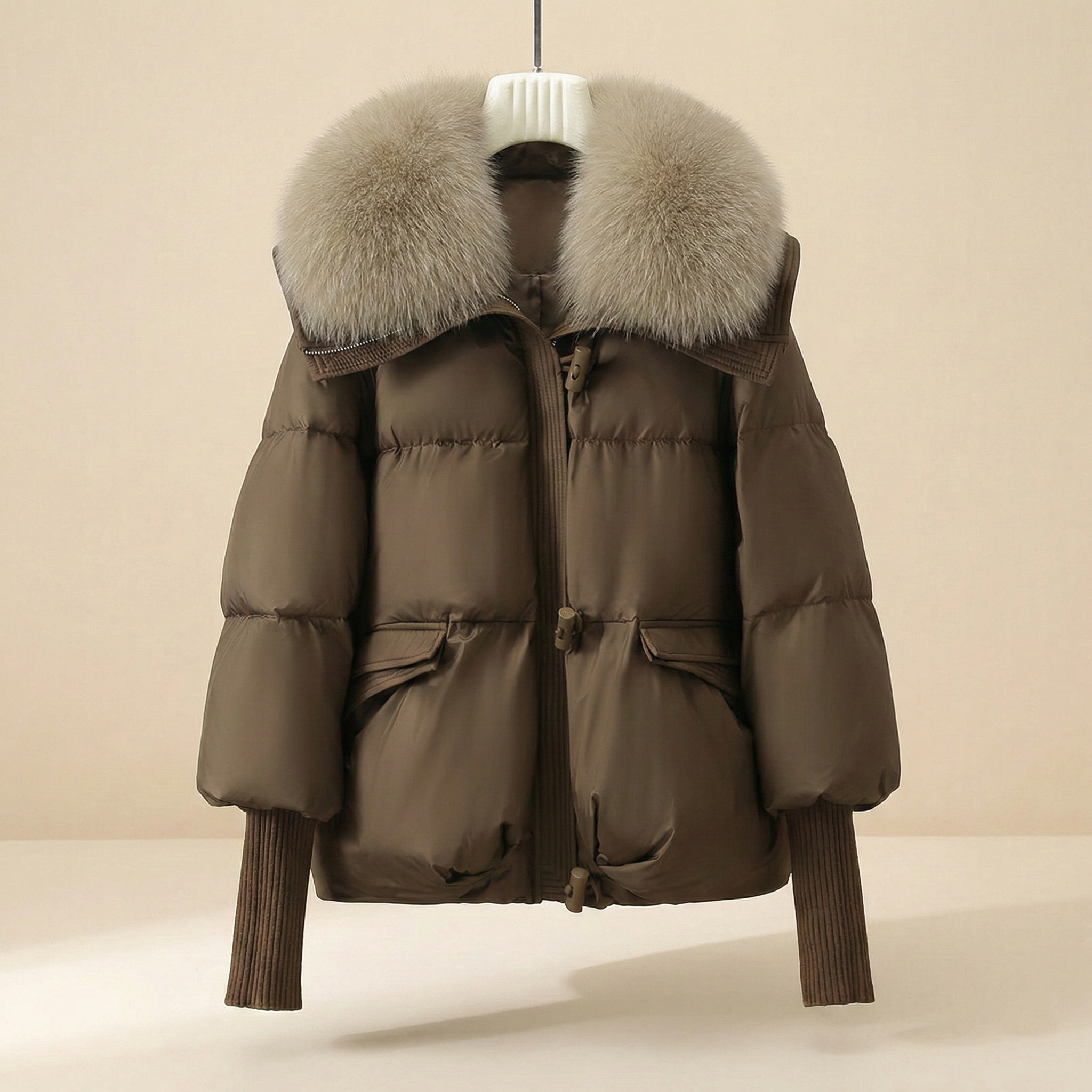 Abrigo con cuello de piel